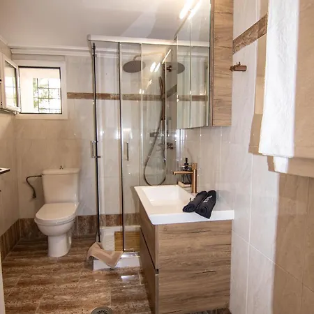 Nonna Konstantina- Old Town Center *