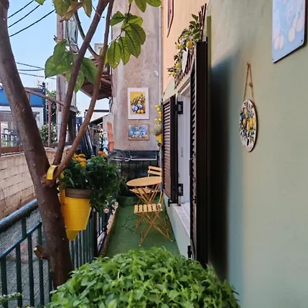 Nonna Konstantina- Old Town Center アパート *