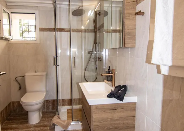 Nonna Konstantina- Old Town Center *